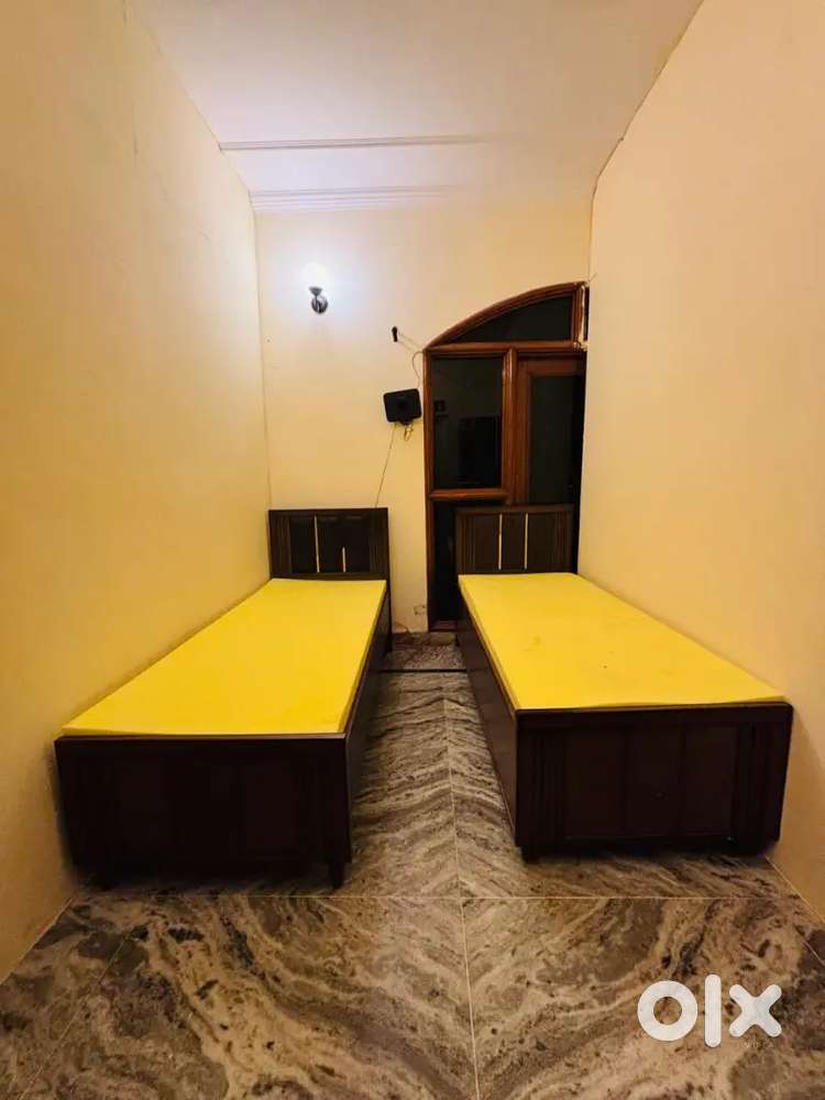 Fully furnished girls pg 2 seater ac/ cooler room
