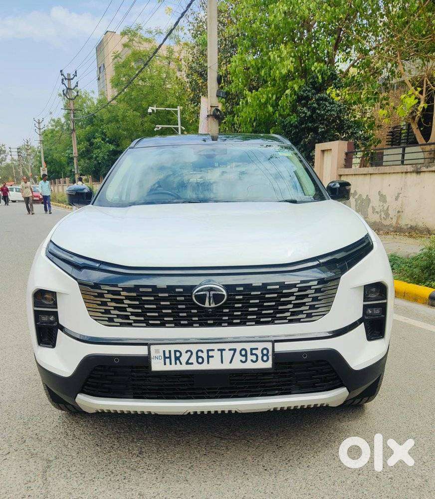 Tata Safari Accomplished Dual Tone At, 2025, Diesel