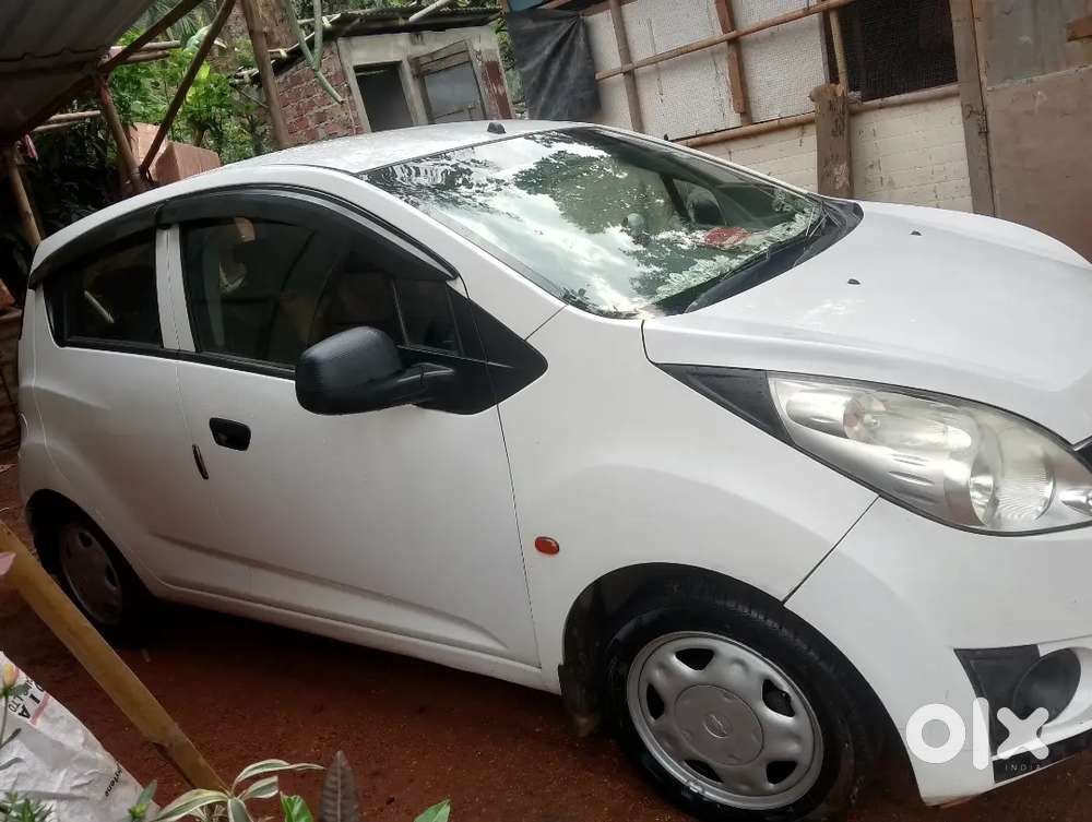Chevrolet Beat Petrol 2013