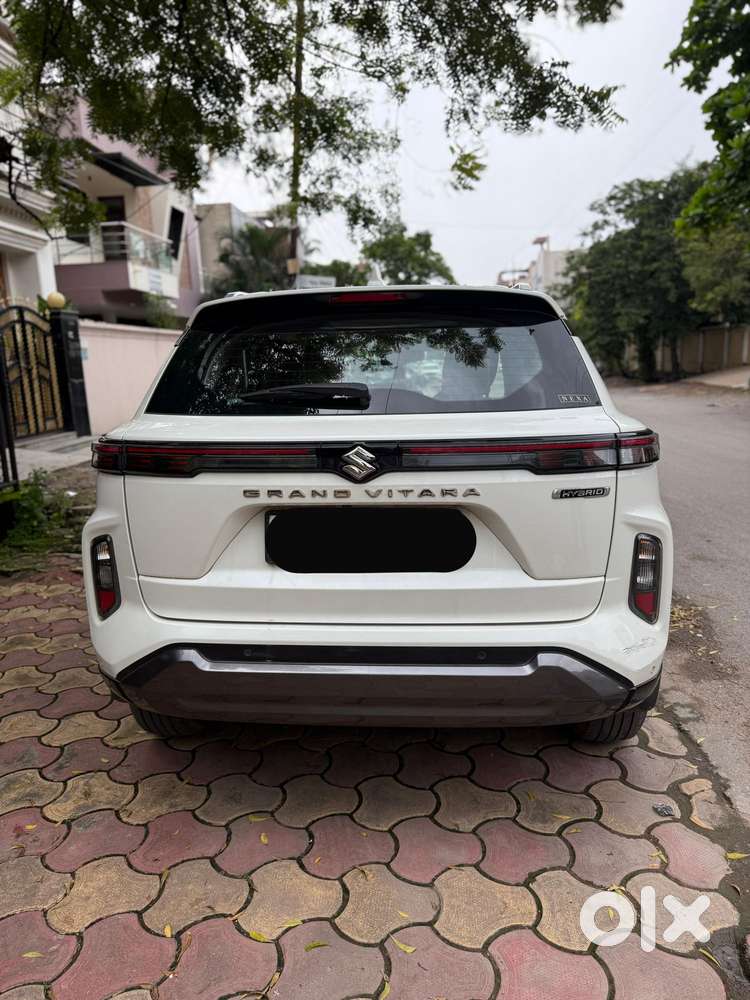 Maruti Suzuki Grand Vitara 1.5 Alpha Plus Intelligent Hybrid Ecvt, 2..