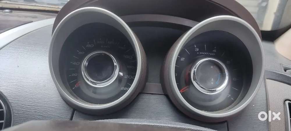 Mahindra Xuv500 2013 Diesel 260327 Km Driven