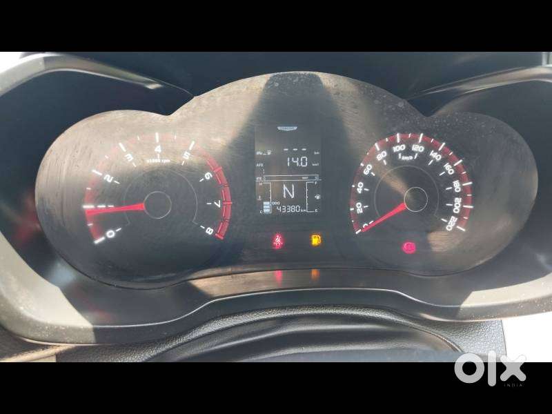 Mahindra Xuv 3xo Mx3, 2024, Petrol