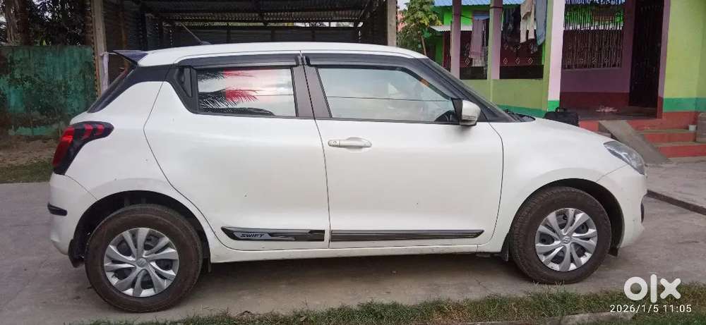 Maruti Suzuki Swift 2020 Petrol 72000 Km Driven