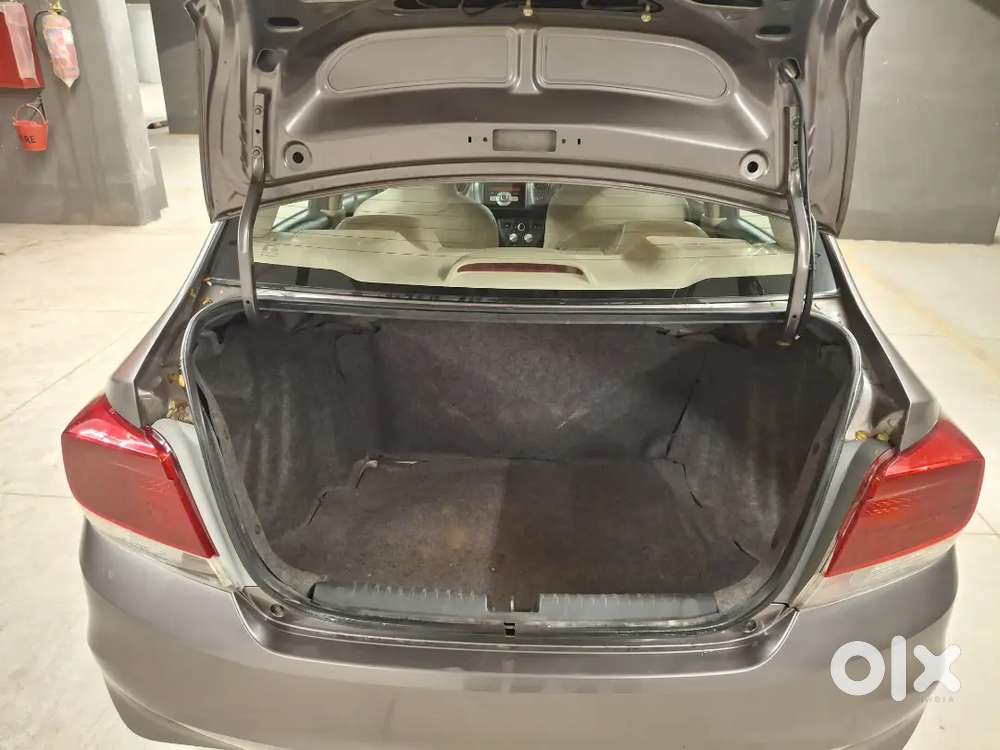 Amaze Vx Petrol 50,000 Genuine Km