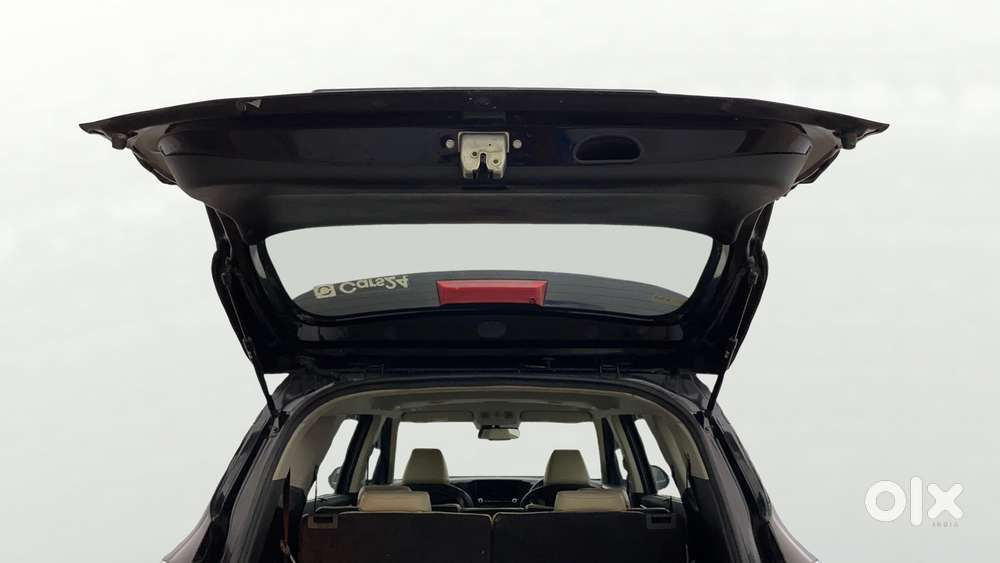 Kia Carens 1.4 Luxury Plus Dct 7 Str, 2022, Petrol