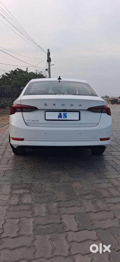 Skoda Octavia 2.0 L K Tsi At, 2022, Petrol