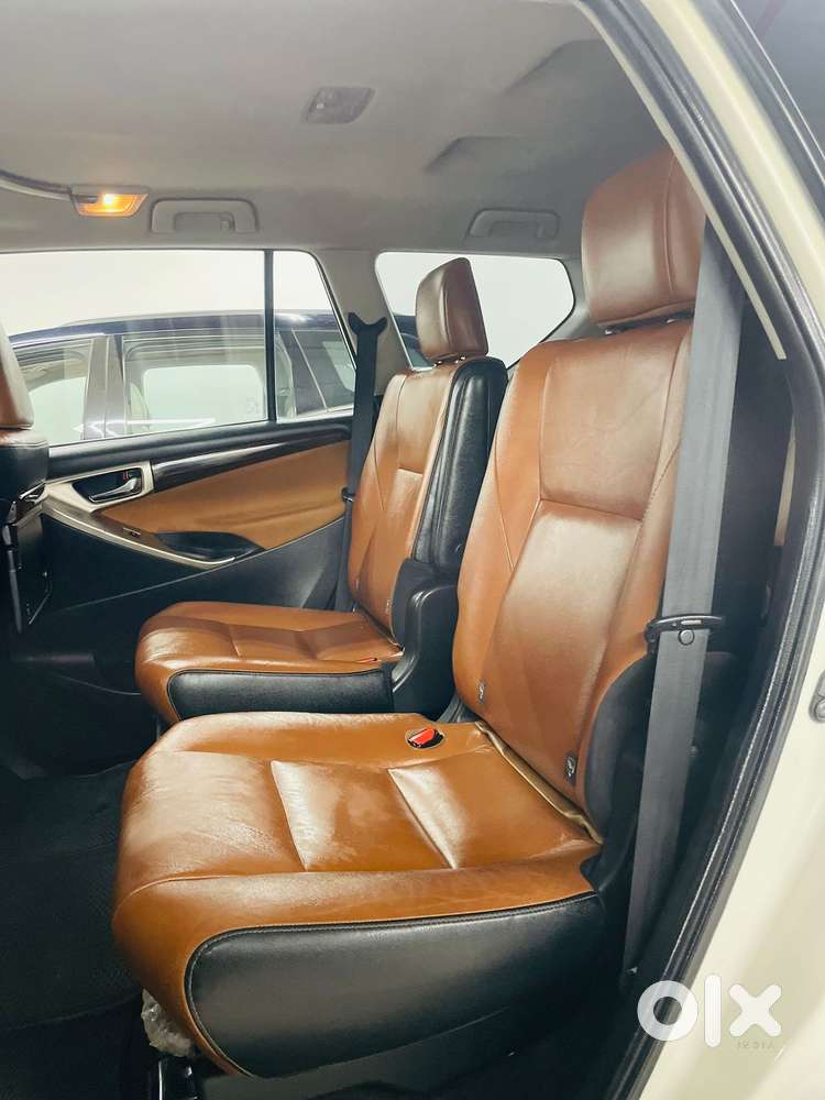 Toyota Innova Crysta 2.8z Automatic, 2016, Diesel