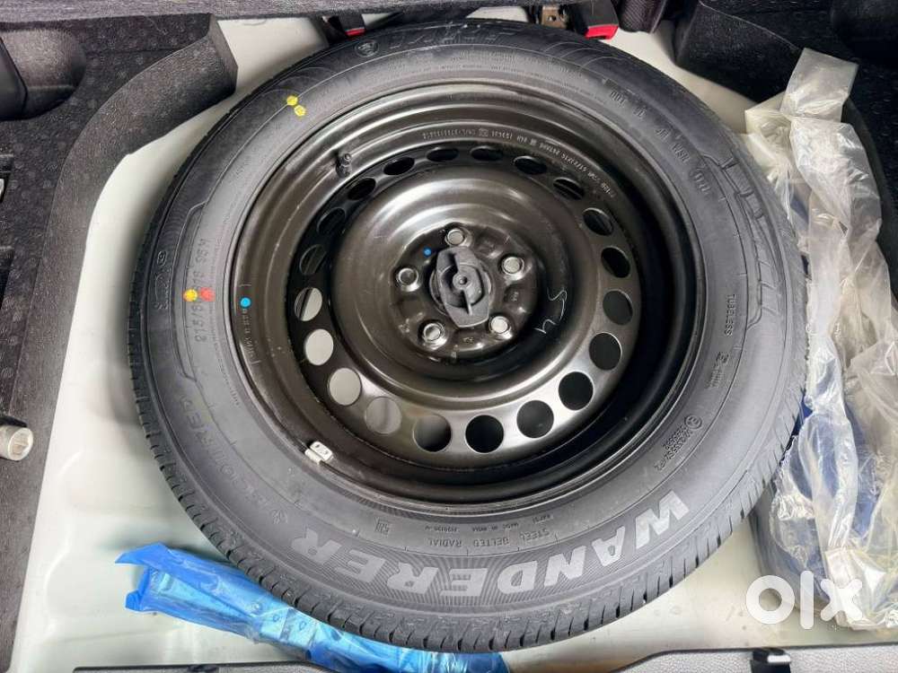 Maruti Suzuki Brezza 1.5 Zxi At Smart Hybrid, 2023, Petrol