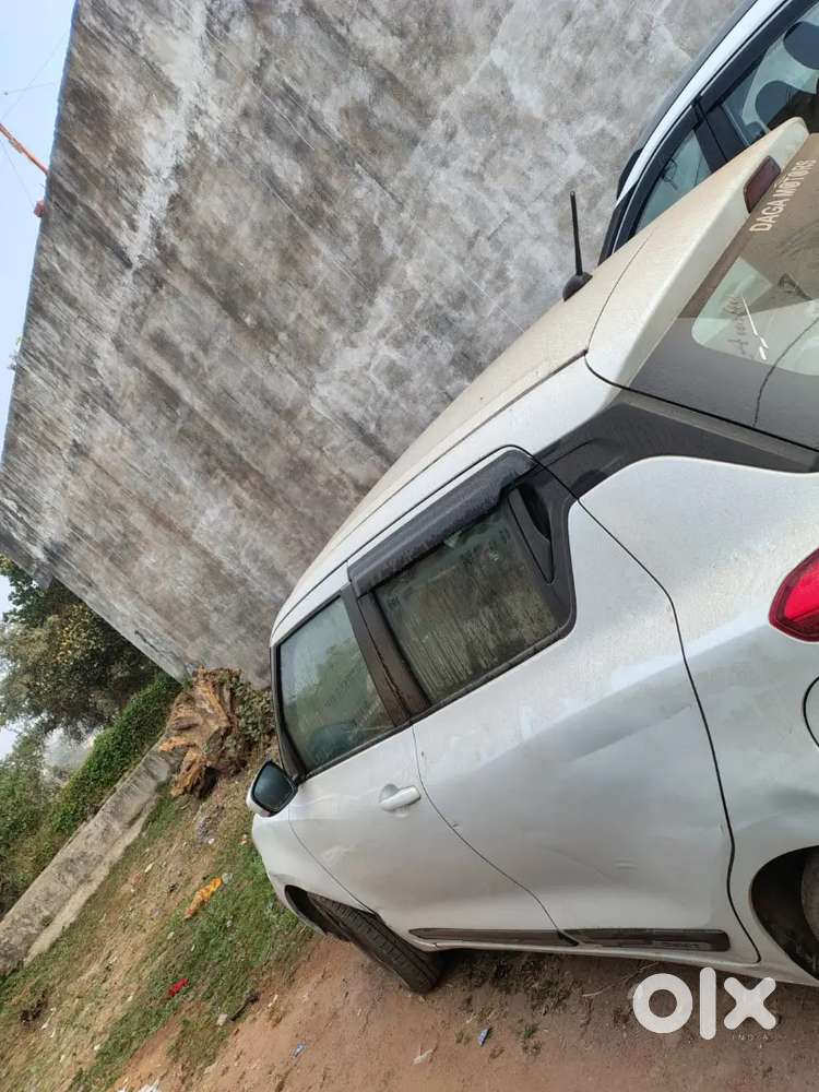 Maruti Suzuki Swift 2019 Petrol 62000 Km Driven