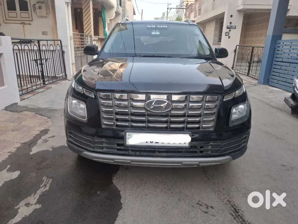 Hyundai Venue 2022 Petrol 67000 Km Driven