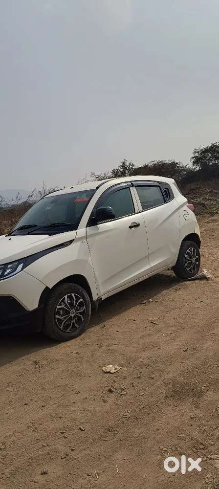 Mahindra Kuv 100 2019