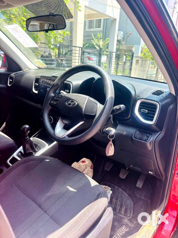 Hyundai Venue S 1.2 Petrol, 2022, Petrol