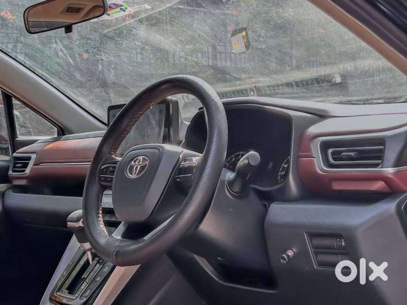 Toyota Innova Hycross Gx (o), 2024, Petrol