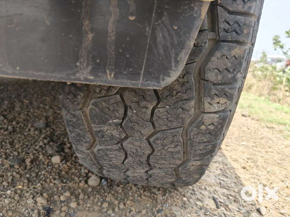 Mahindra Tuv 300 Plus