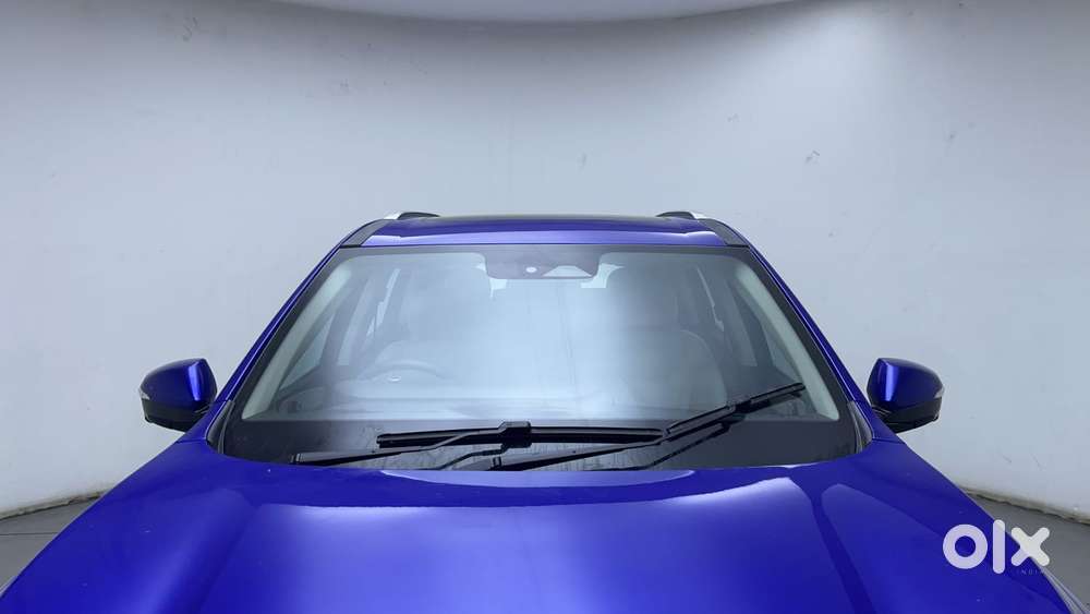 Mahindra Xuv700 2.0 Ax 7 Petrol At Luxury Pack Str, 2023, Petrol