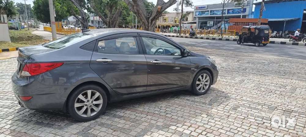 Hyundai Verna Fluidic 2012 diesel car showroom maintained