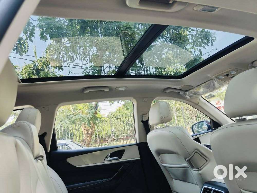Mahindra Xuv700 2.2 Ax 7 Diesel At Luxury Pack Str, 2024, Diesel