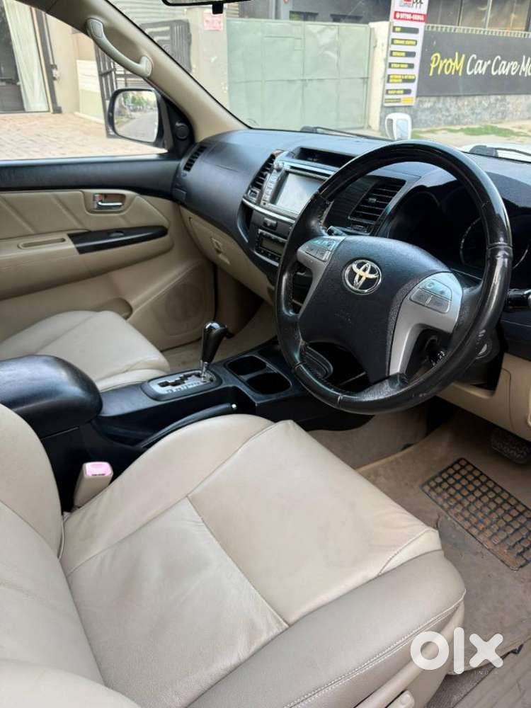 Toyota Fortuner 3.0 4x2 Automatic, 2015, Diesel