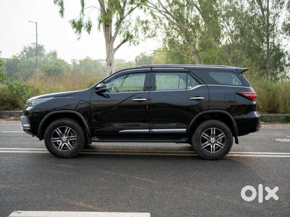 Toyota Fortuner 4x2 At 2.7 Petrol, 2022, Petrol