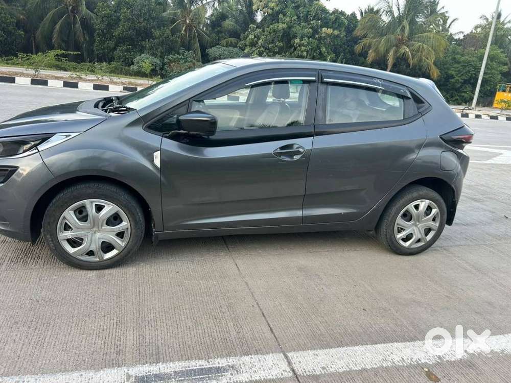 Tata Altroz 1.2 Xm Plus, 2022, Petrol