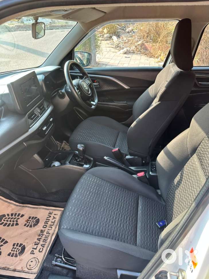 Maruti Suzuki New-gen Swift Zxi, 2024, Petrol