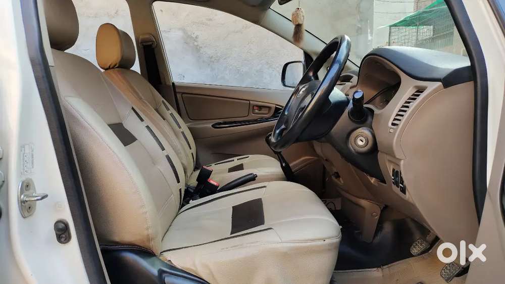 Toyota Innova 2016 Diesel White