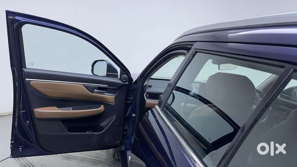Honda Elevate Zx Mt, 2023, Petrol