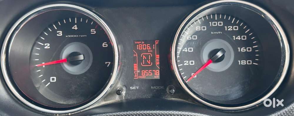 Mahindra Tuv 300 T10, 2019, Diesel