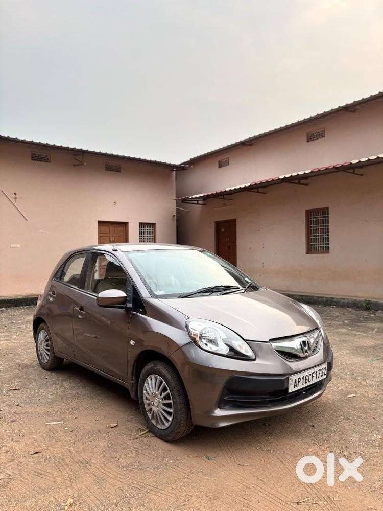 Honda Brio V Mt, 2013, Petrol