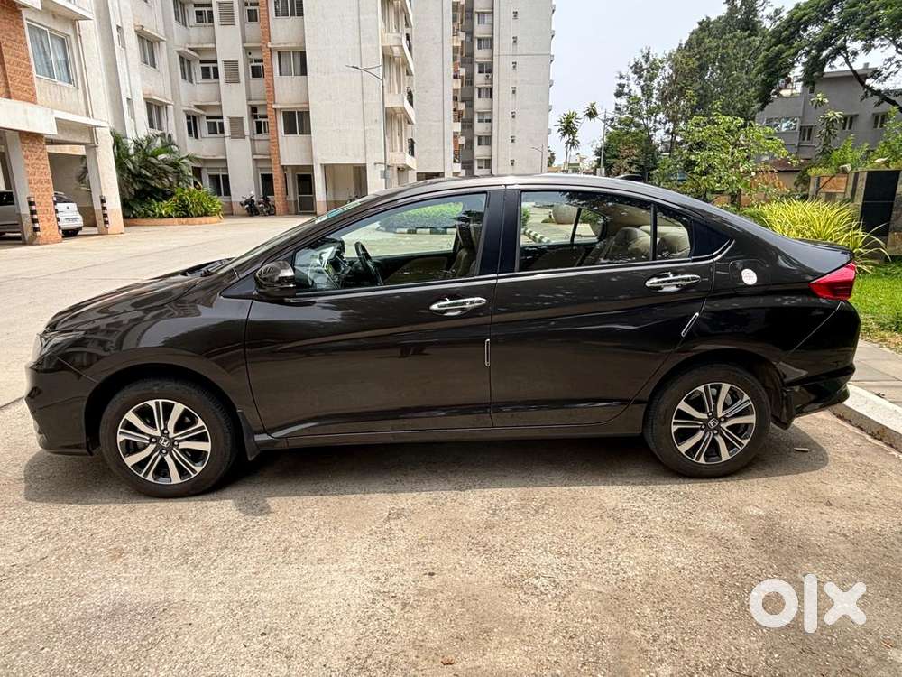 Honda City 1.5 V 5th Gen I-vtec Mt, 2021, Petrol