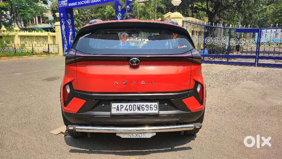 Tata Nexon Pure (s) 1.2 Petrol 6amt, 2024, Petrol