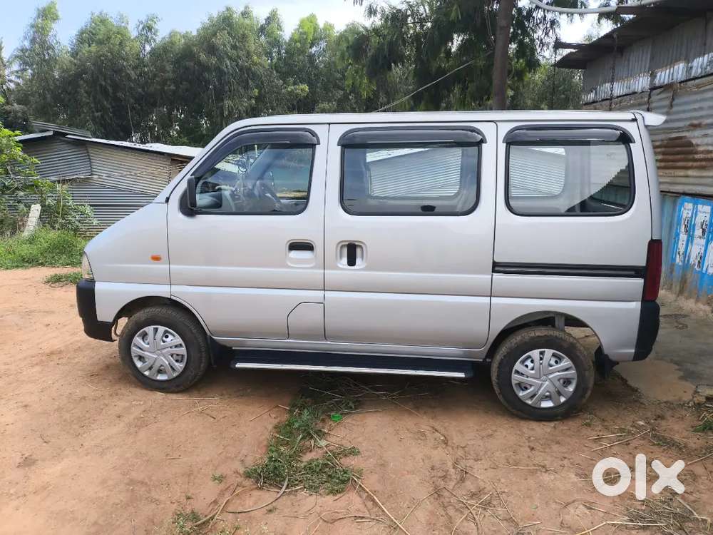 Maruti Suzuki Eeco Ac 2025