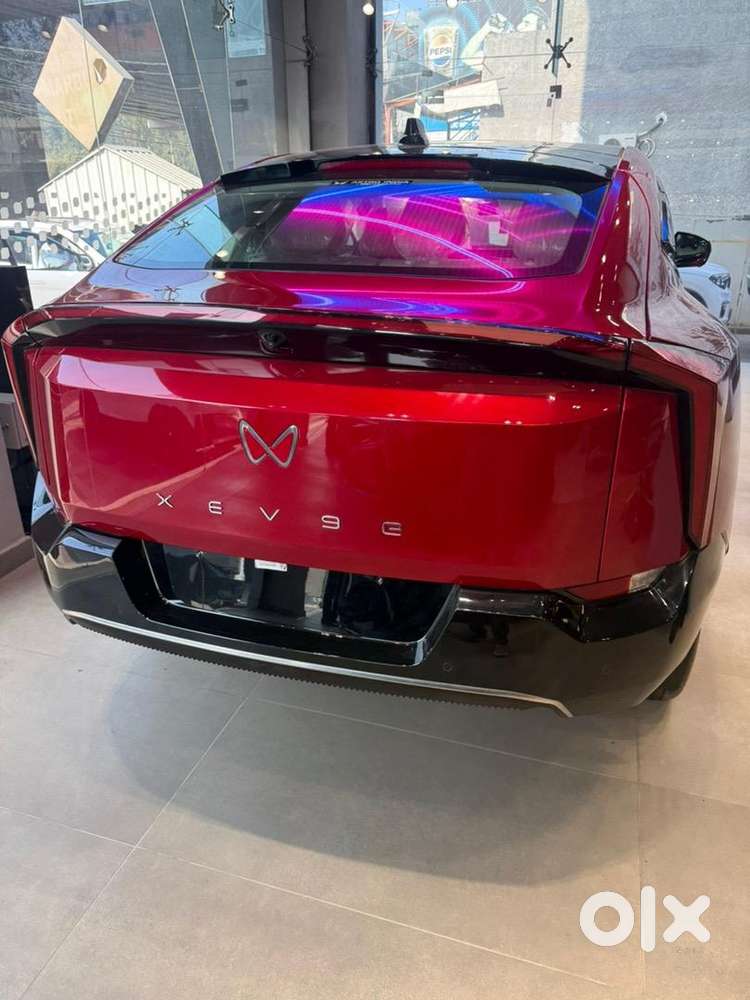 Mahindra Xev 9e 2026 Electric 1800 Km Driven