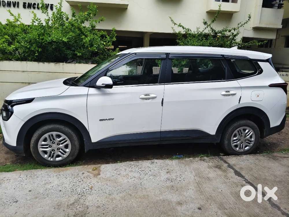 Kia Carens Gravity 2025