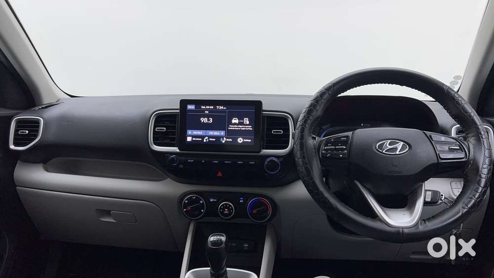 Hyundai Venue 1.2 S (o), 2024, Petrol
