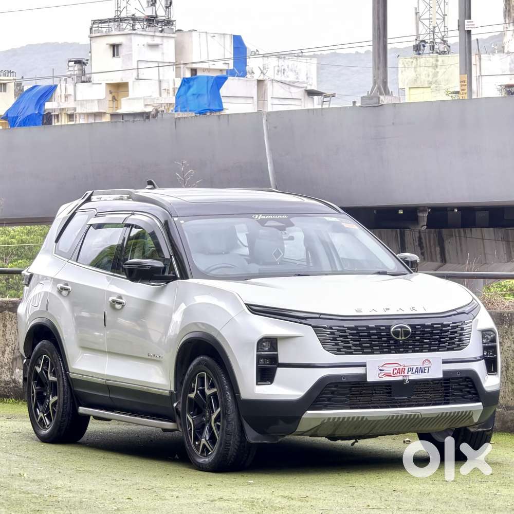 Tata Safari Accomplished Plus 6 Str Dual Tone, 2025