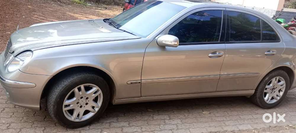 Mercedes Benz E200