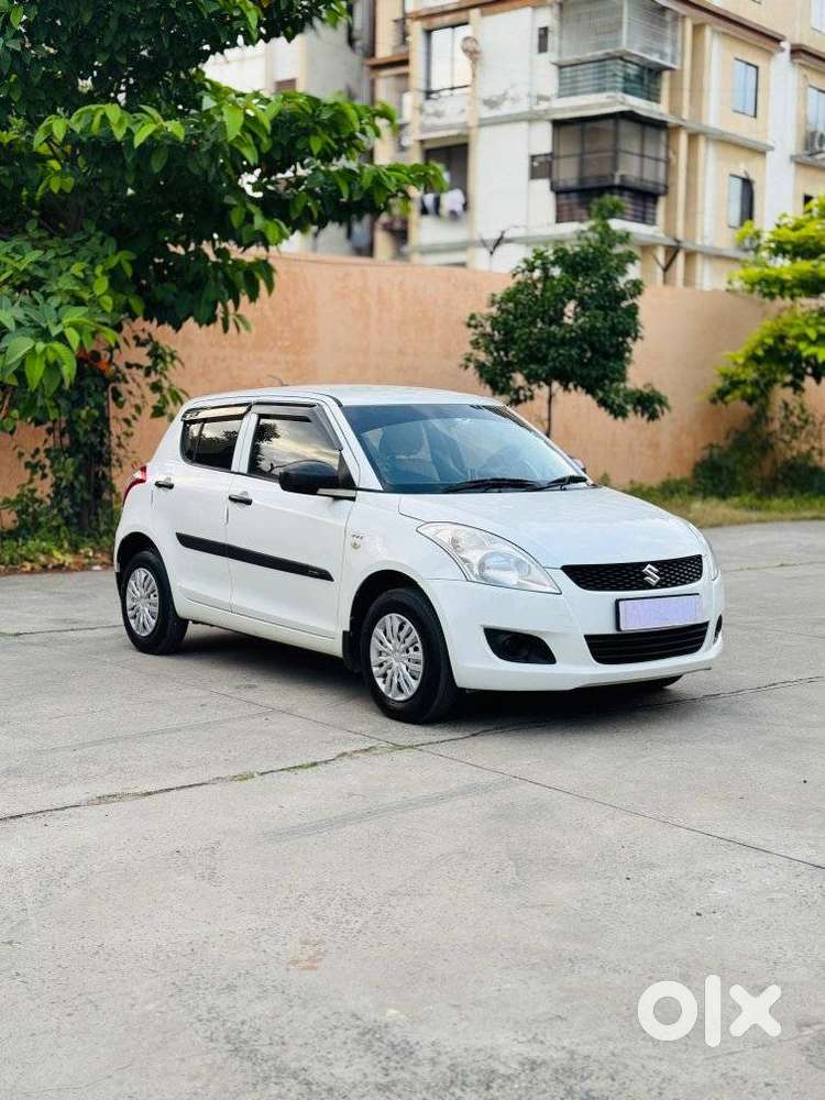 Maruti Suzuki Swift Lxi Optional-o, 2013, Cng & Hybrids