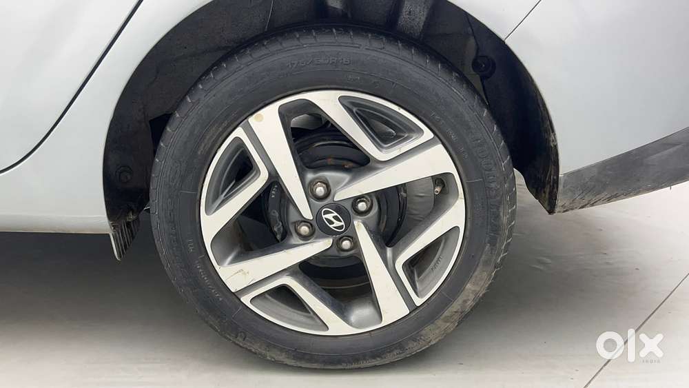 Hyundai Aura 1.0 Sx Plus Petrol, 2020, Petrol