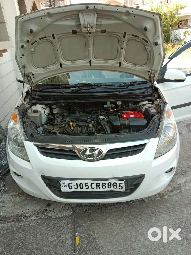 Hyundai I20 2011 Cng & Hybrids 90000 Km Driven