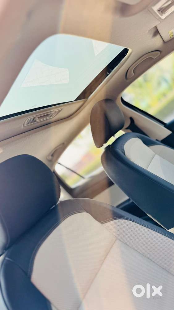 Skoda Slavia 1.0 Tsi Style At, 2024, Petrol