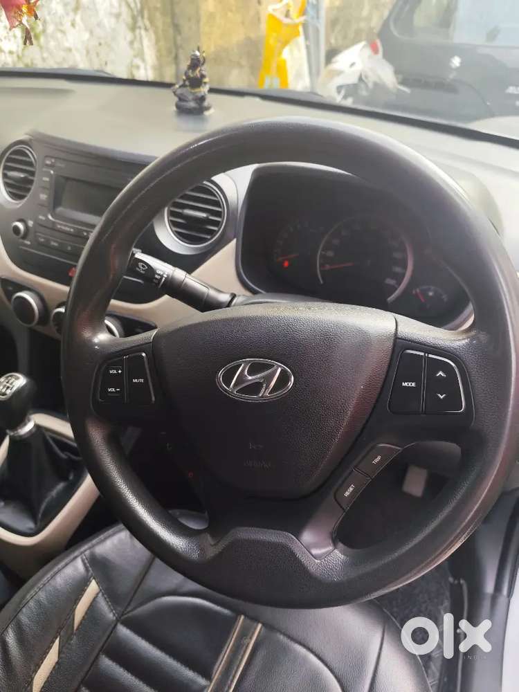 Hyundai Grand I10 Sportz 2016 Petrol