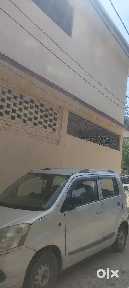 Company Fitted Cng Ingine Sheld