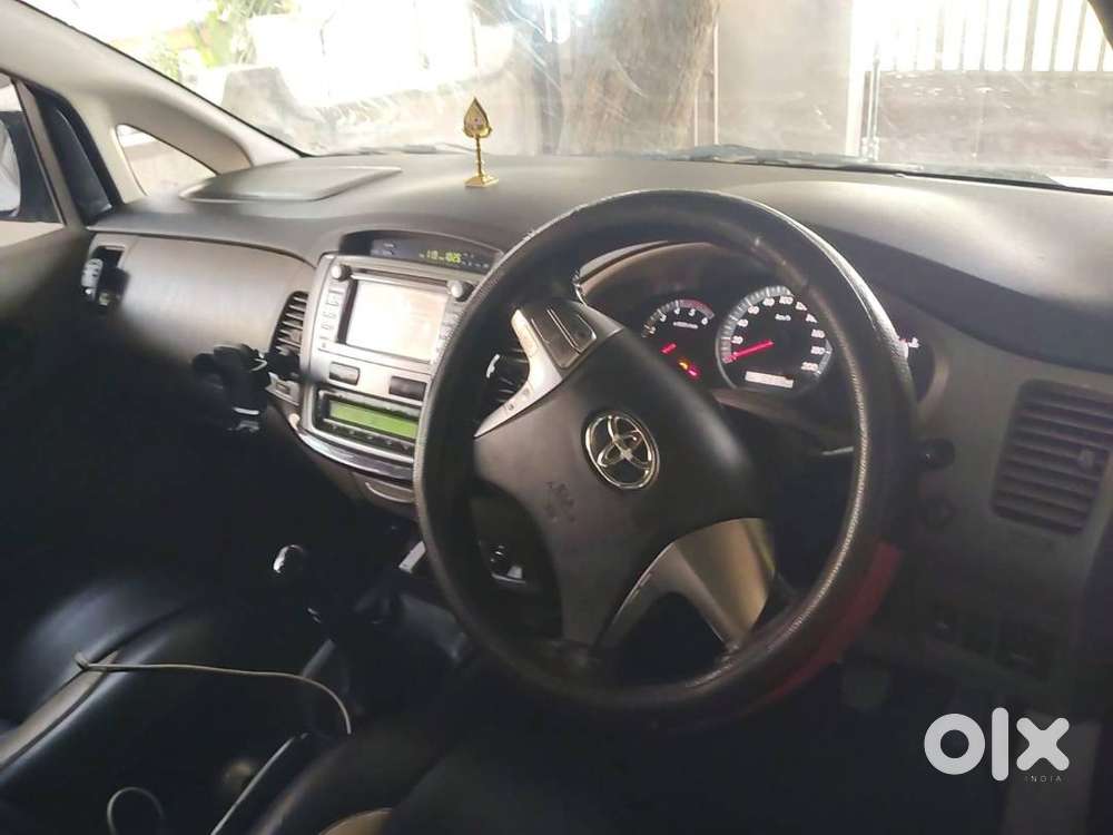 *toyota Innova 2015 – Well Maintained  Vip Registration Number