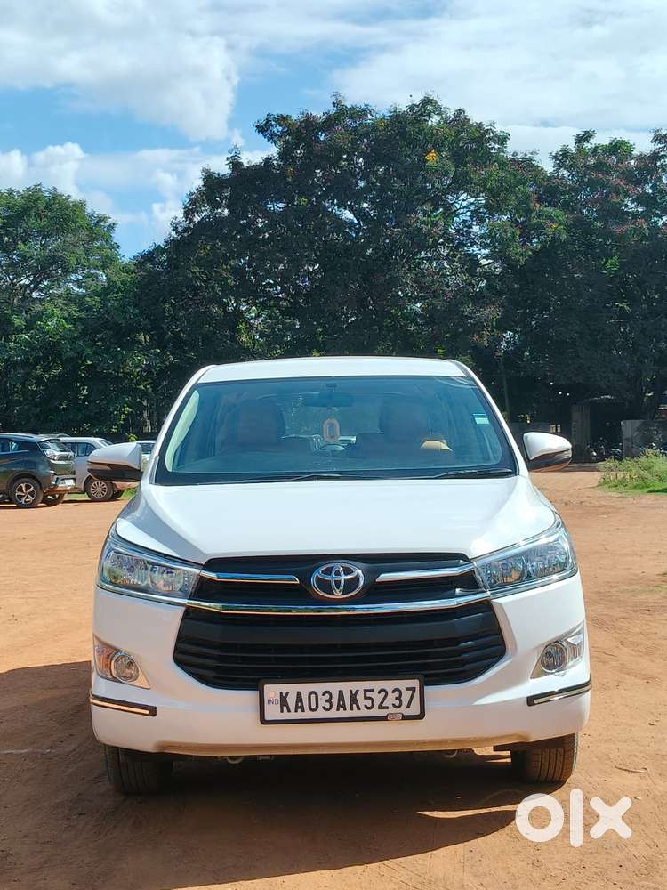Toyota Innova Crysta 2.4 G Mt, 2022, Diesel
