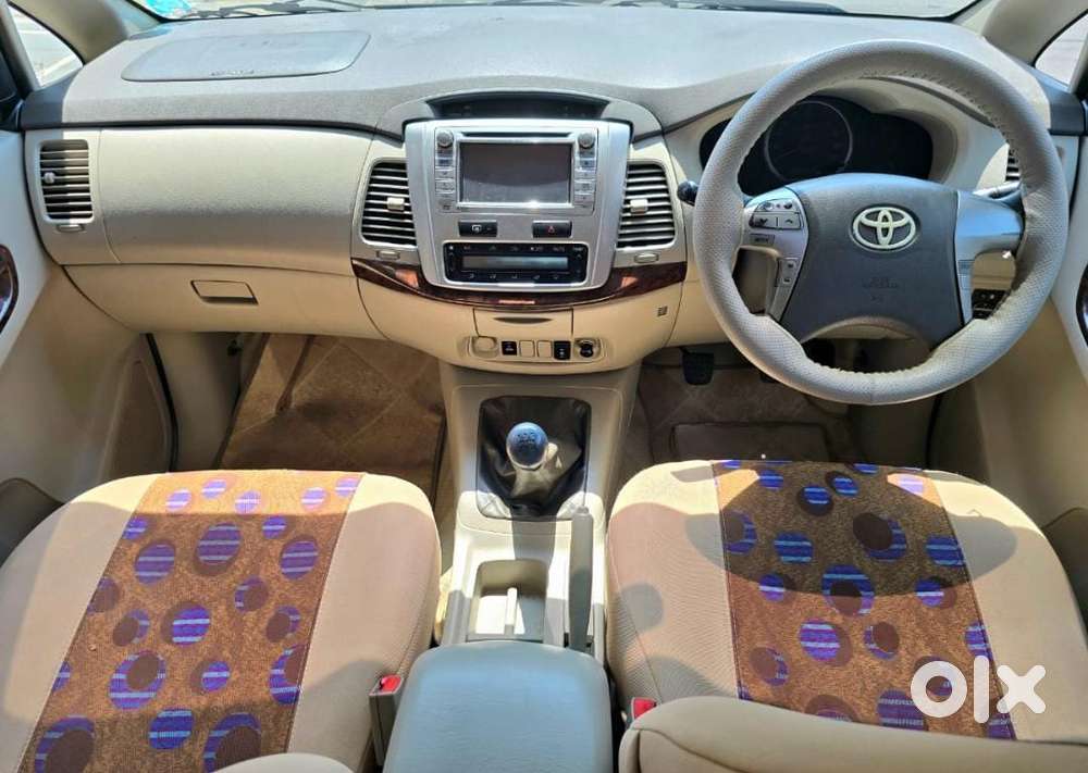 Toyota Innova 2.5 Vx 8 Seater Bs Iv, 2013, Diesel