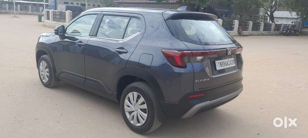 Honda Elevate V Mt, 2023, Petrol