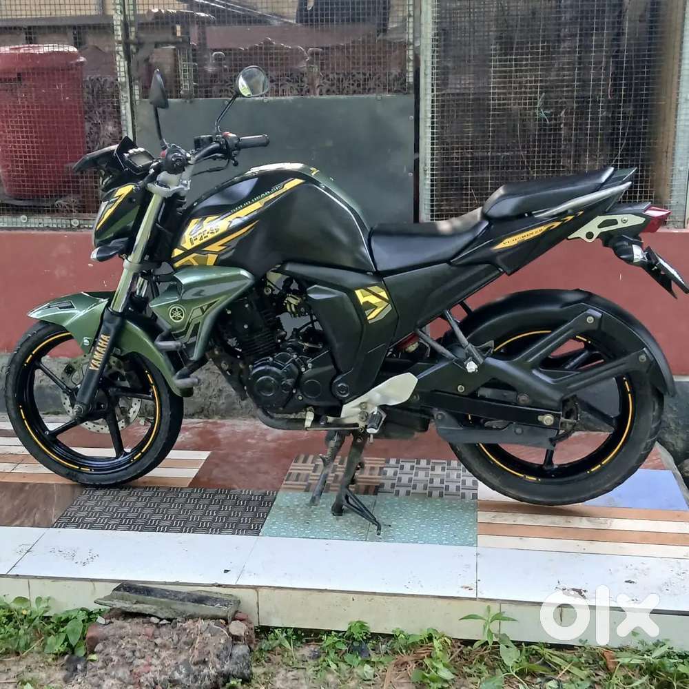 FZ VERSION 2 . SINGLE OWNER. LOW KM