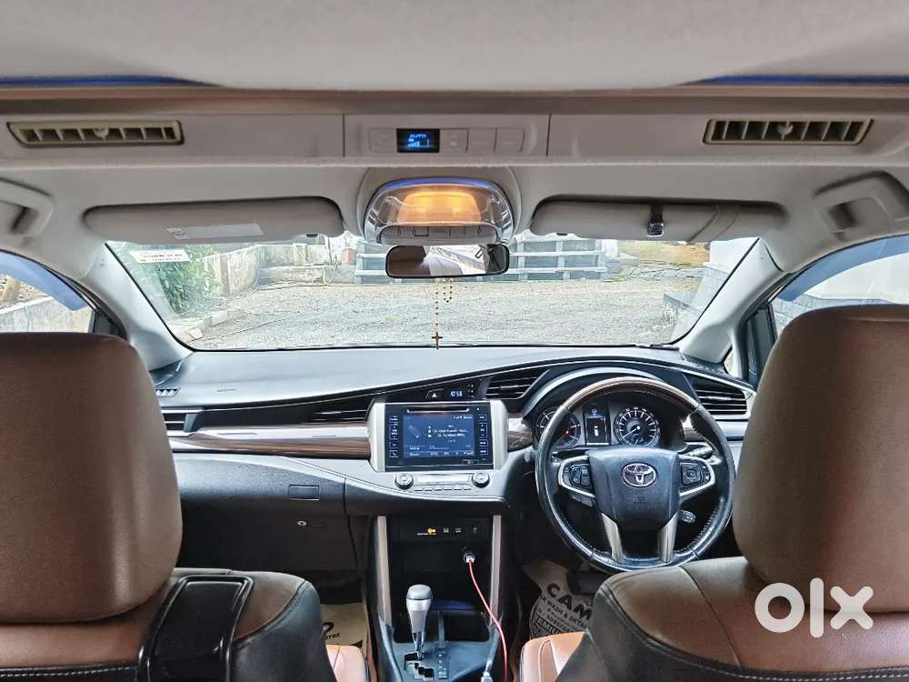 Toyota Innova Crysta 2.8 Diesel 2016