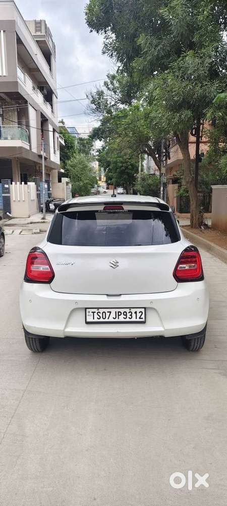Maruti Suzuki Swift Vxi + Manual, 2022, Petrol